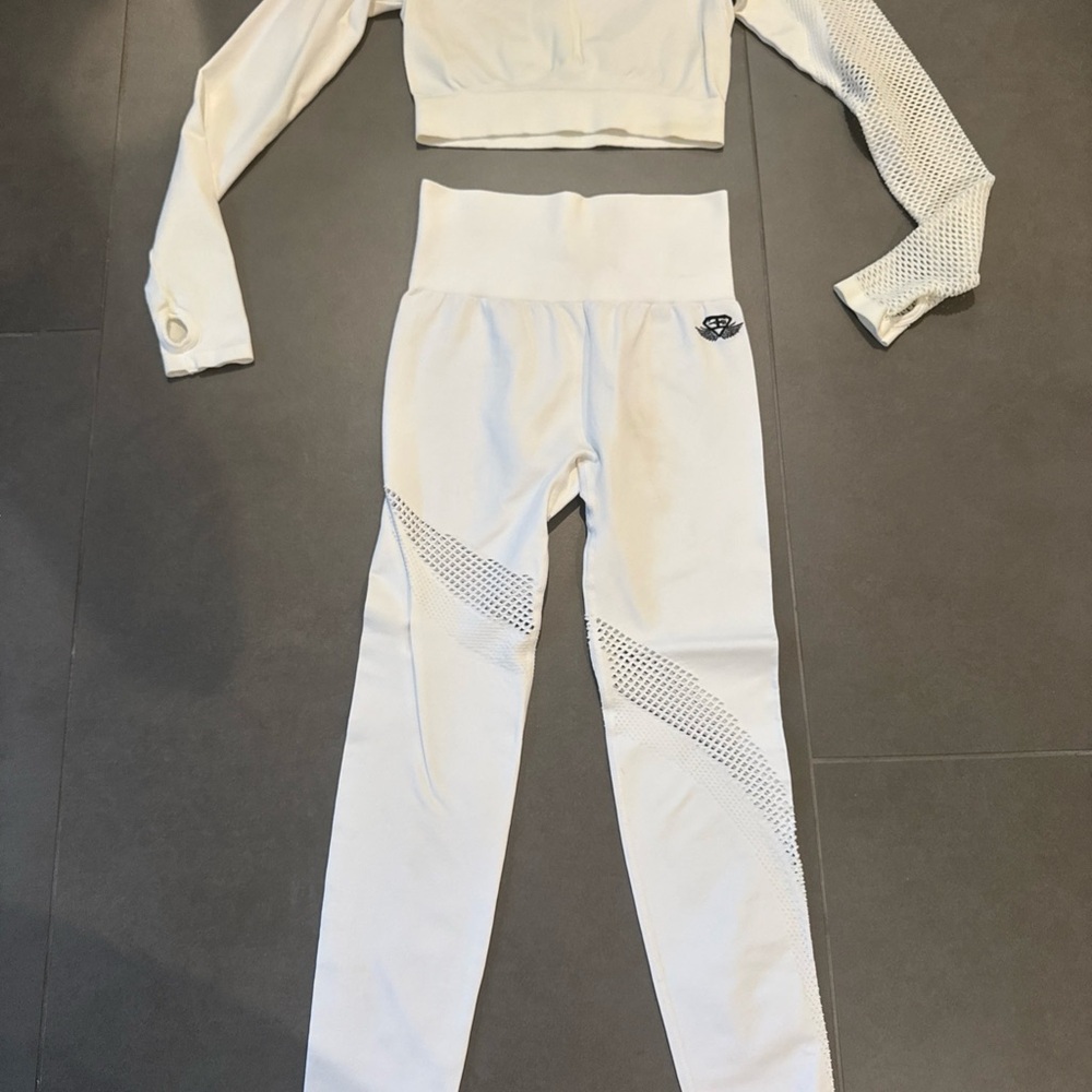 White Long Sleeve Crop Top and Leggings Set in White, by Engineered Life - Small